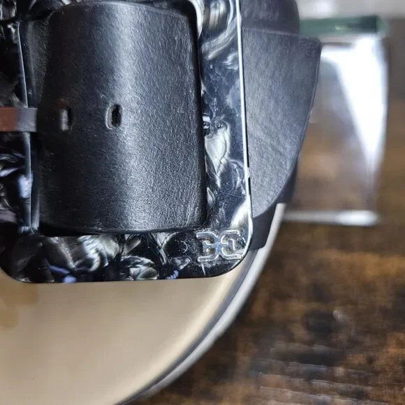 🔥 Sam Edelman Ariane Womens Sz 9 1/2 Black Leather Buckle Slide Sandals Shoes - Picture 2 of 11